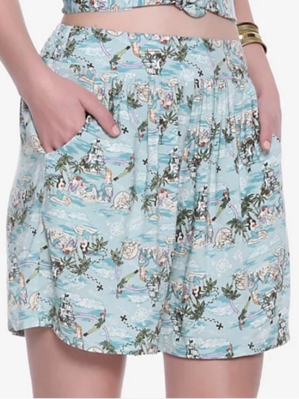 NWOT Hot Topic Peter Pan High-waisted Shorts